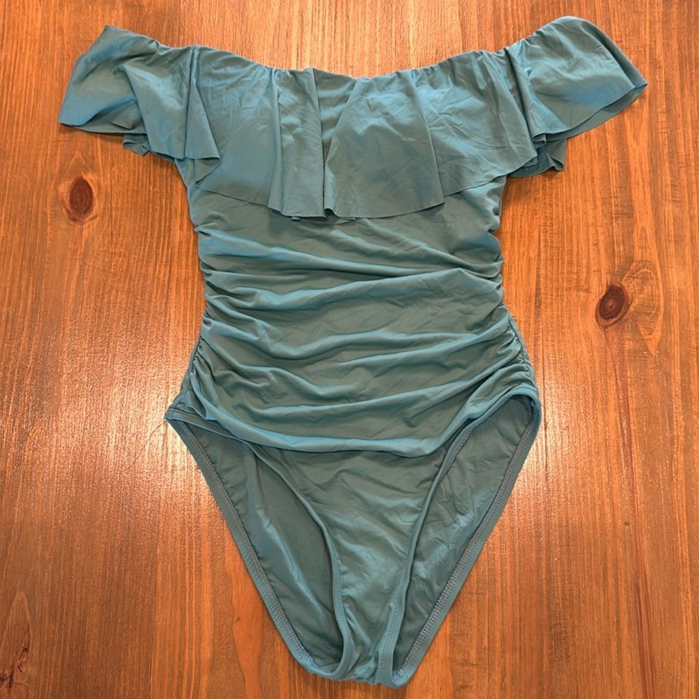 La Blanca Standard Island Goddess Off Shoulder Ruffle One Piece Swimsuit NWOT